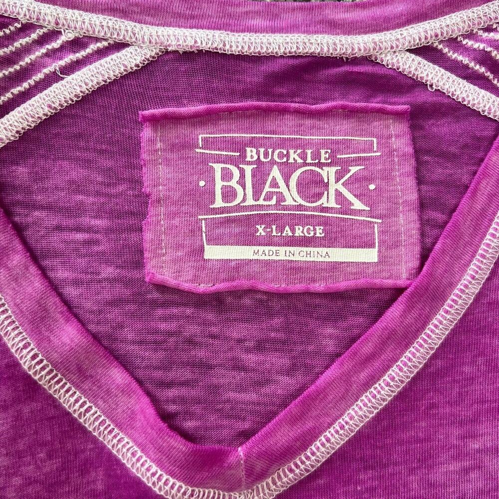 Buckle Black Mens Pink Crossed Lines T-Shirt size XL - Picture 3 of 3